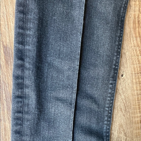 Super High Rise Capri - Picture 2 of 8